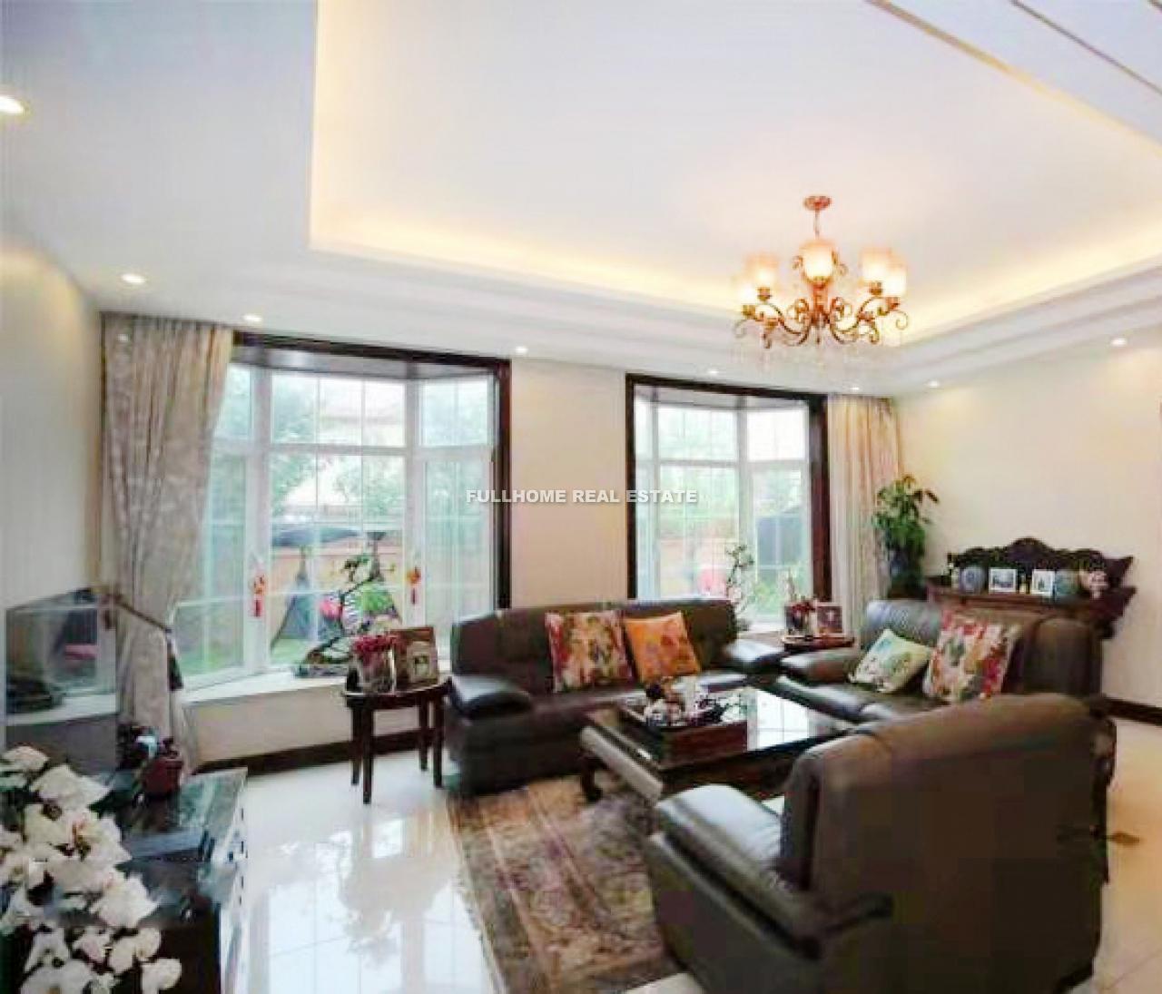 Same compound: Gahood Villa, 5 bedrooms in Beijing