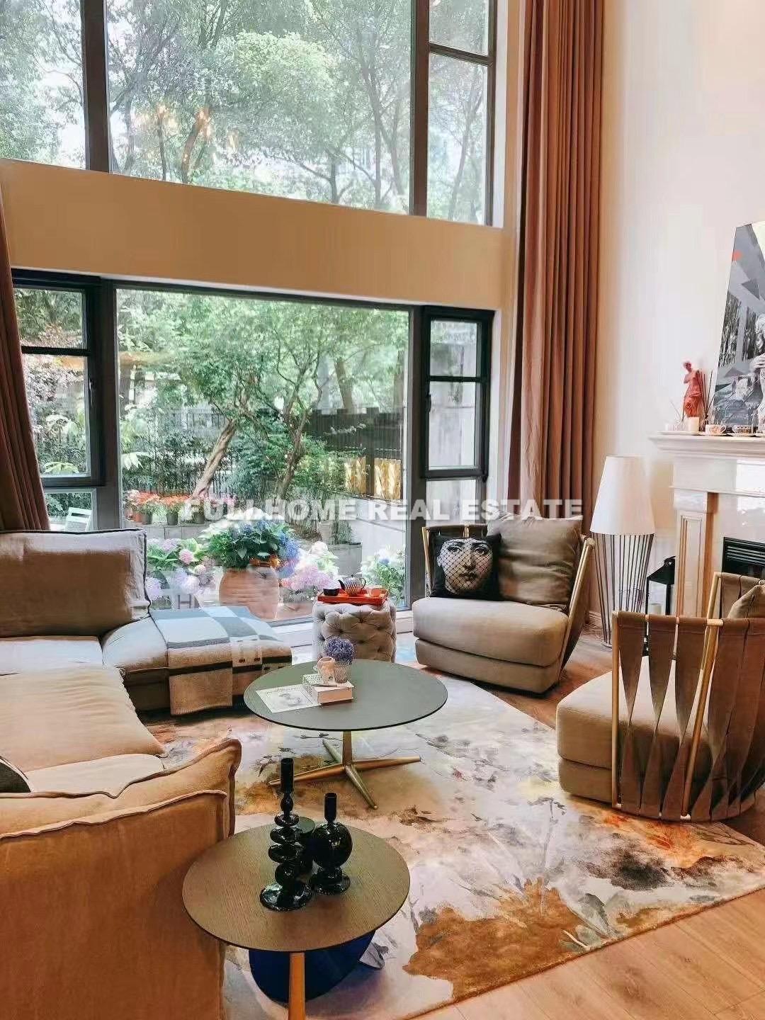 Similar property: The Summit, 6 bedrooms, 315 sqm in Shanghai