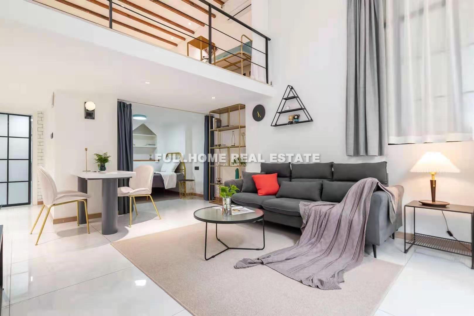 Lane 1-1000 Weihai Road Old House - 2 bedroom apartment in Shanghai, , 