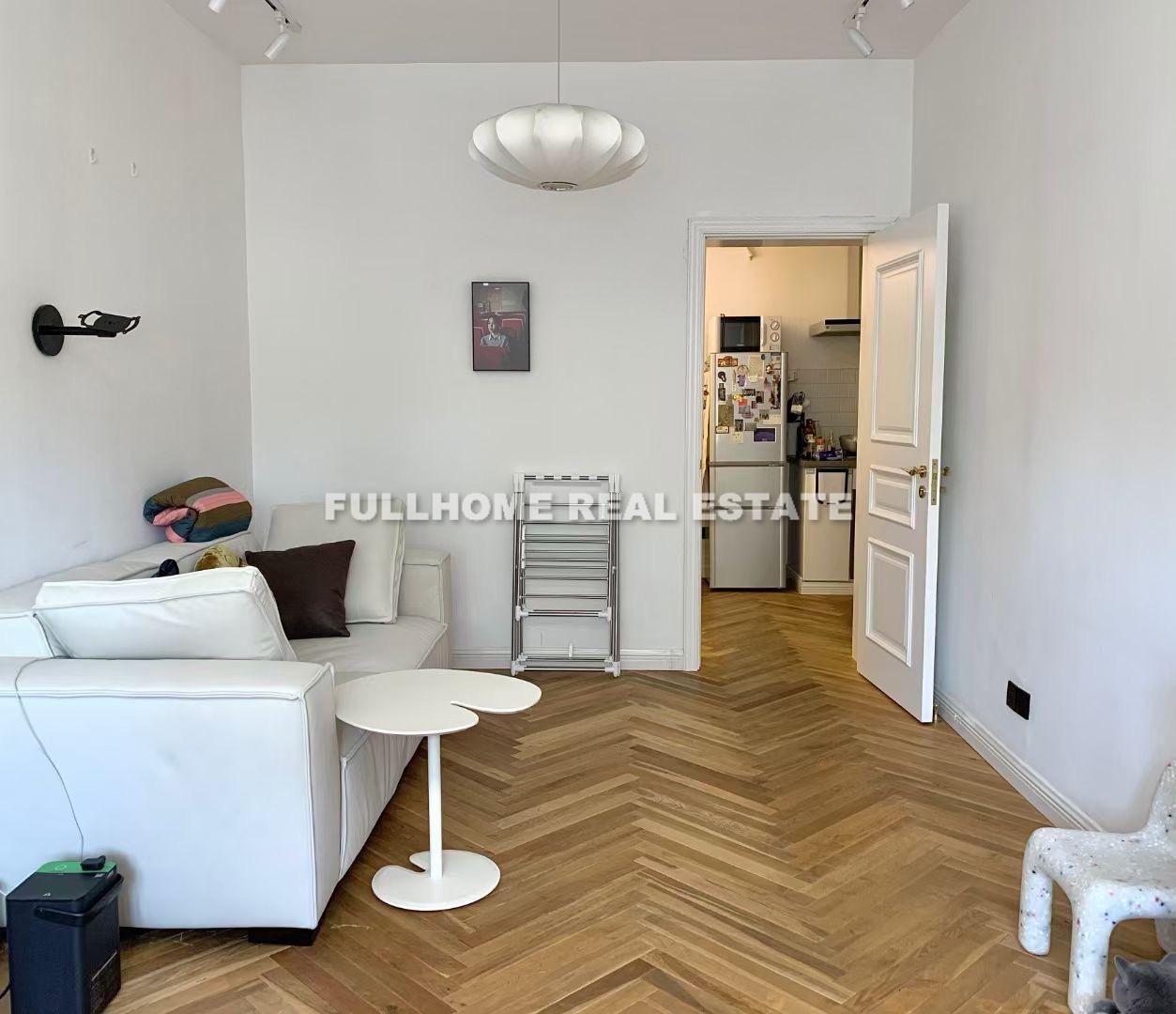 Lane 1-500 Wukang Road Old House - 2 bedroom apartment in Shanghai, Downtown, Downtown