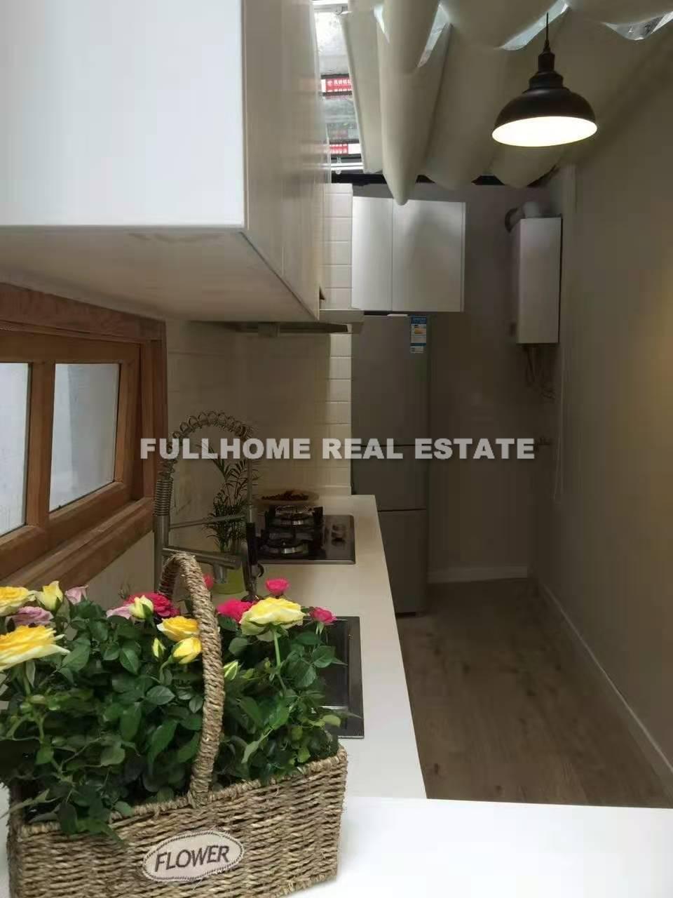 Lane 1-500 Wanpin Road Old House	 - Interior view 3, Shanghai rental property