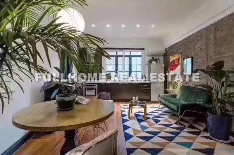 Lane 1-500 Middle Wulumuqi Old House - 2 bedroom apartment in Shanghai, FFC, Downtown