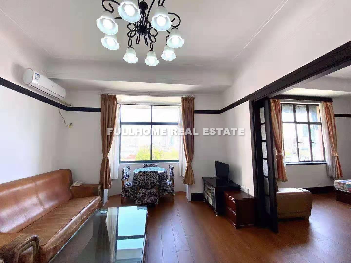 West Lake Apartments - 2 bedroom apartment in Shanghai, Xujiahui, Downtown