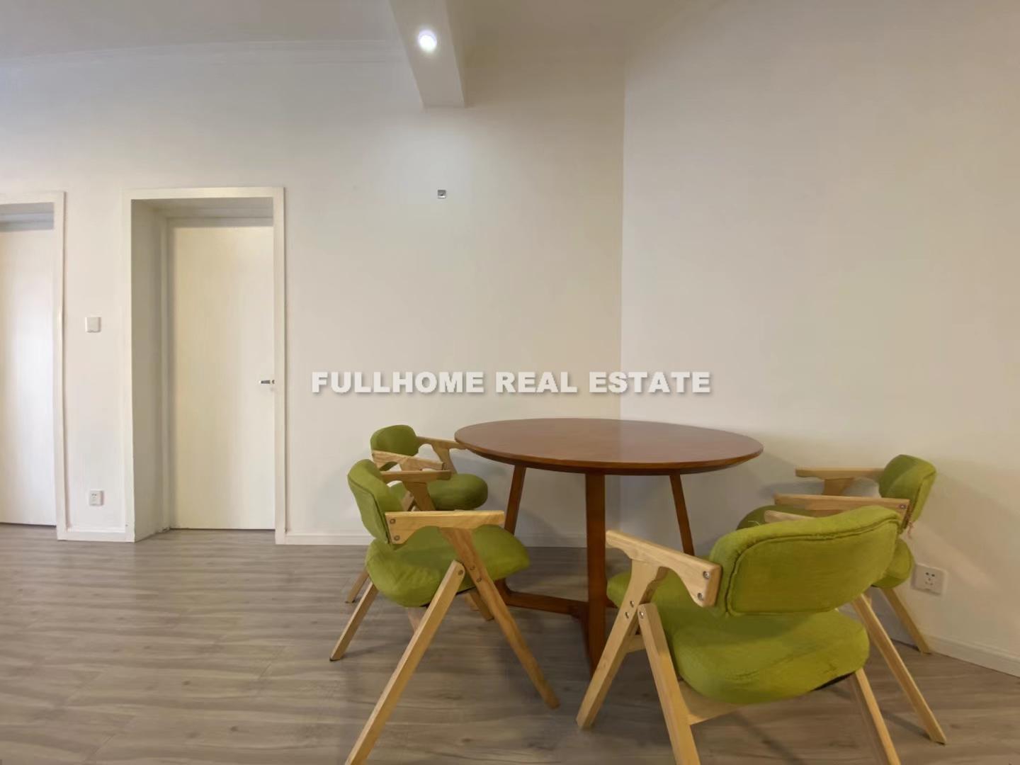Same compound: Sunny Siji Apartment, 3 bedrooms in Shanghai