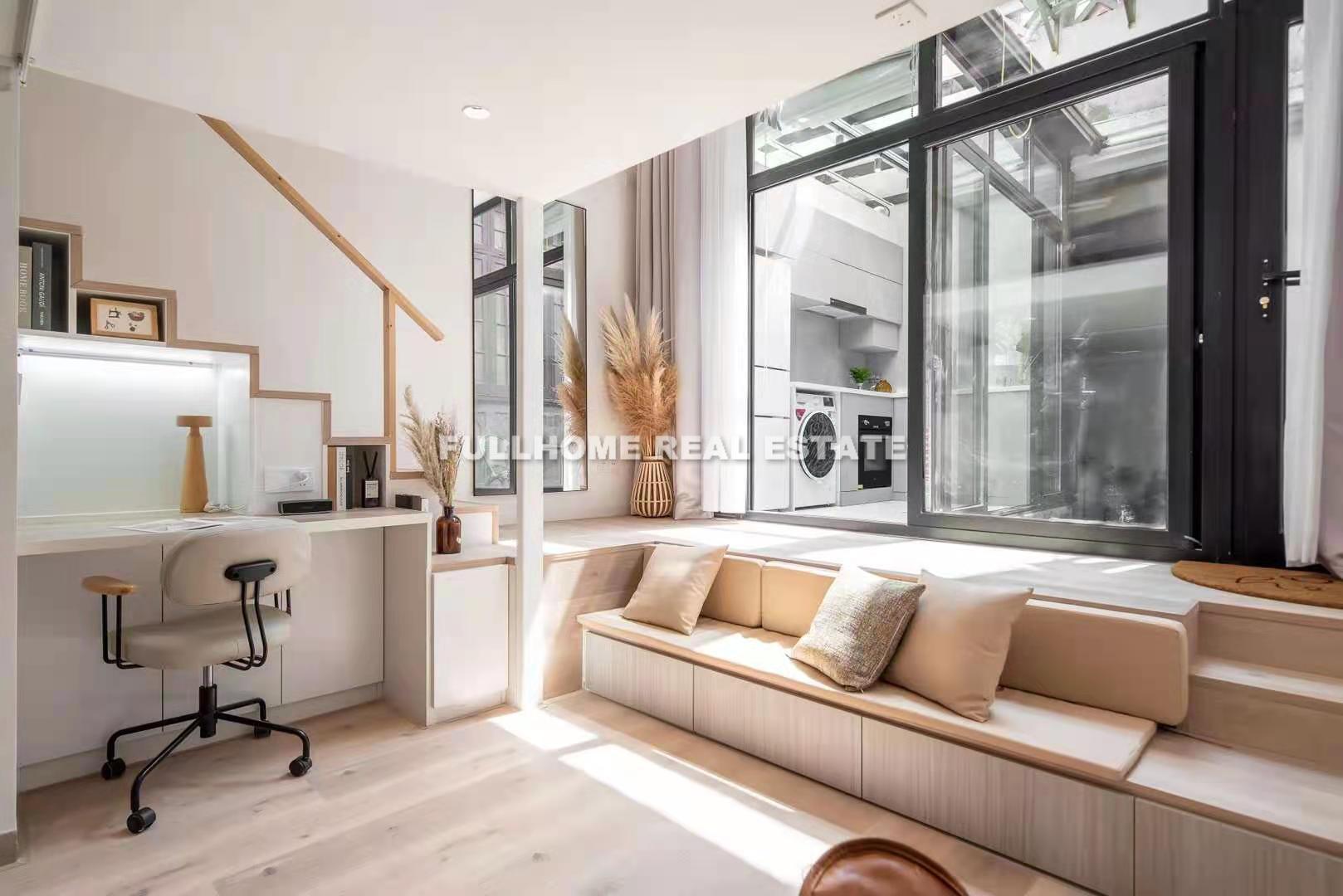Lane 500-1200 Middle Yanan Road Old House - 1 bedroom apartment in Shanghai, Jing An, Downtown