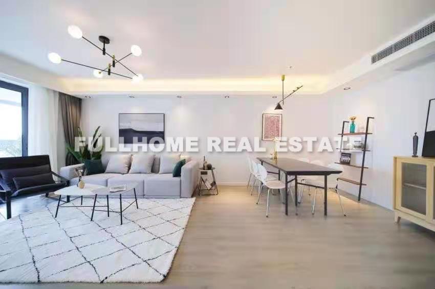 Same compound: Lei Shing International Plaza, 3 bedrooms in Shanghai