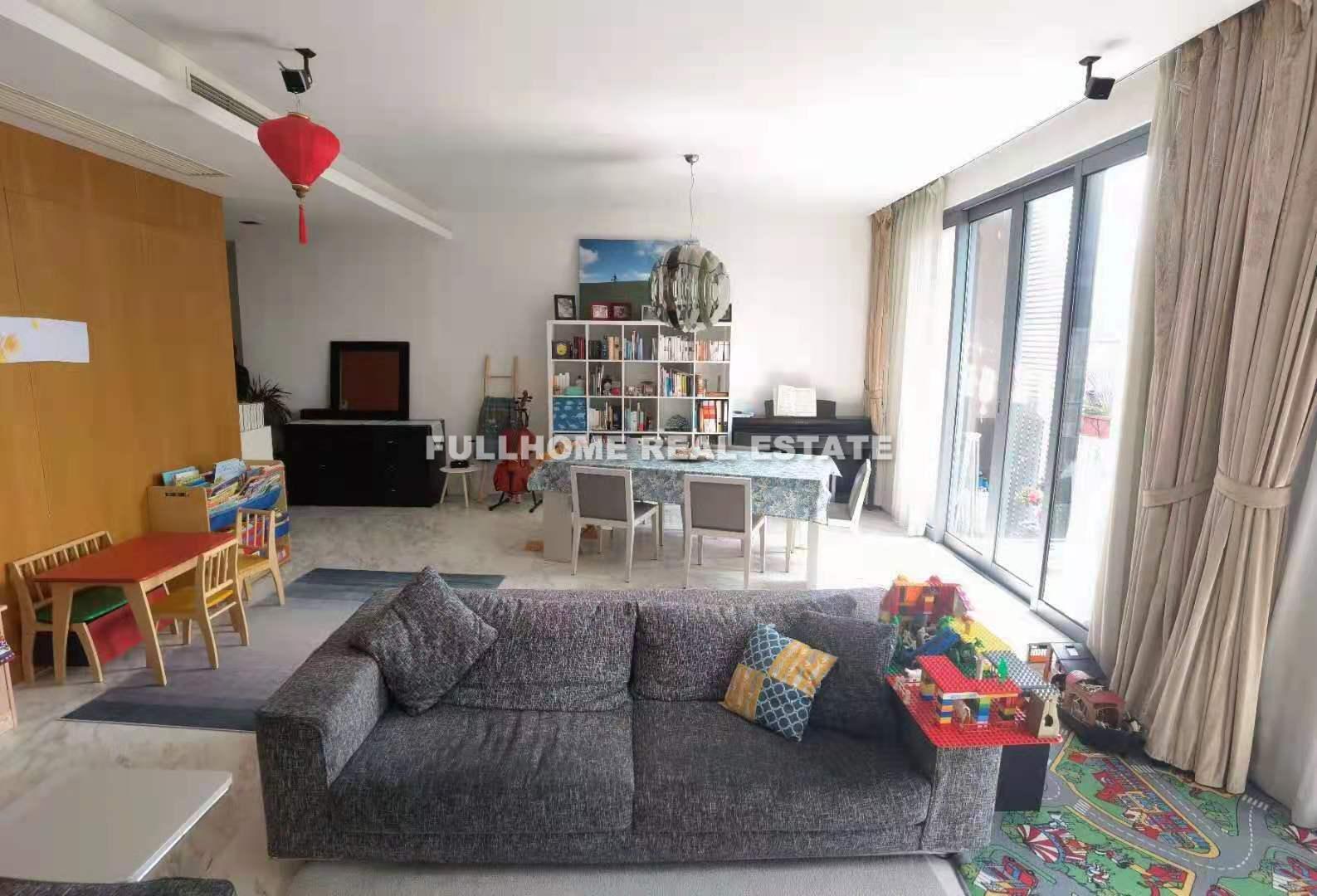 Lakeside Ville Phase III - 3 bedroom apartment in Shanghai, Qingpu, Suburb