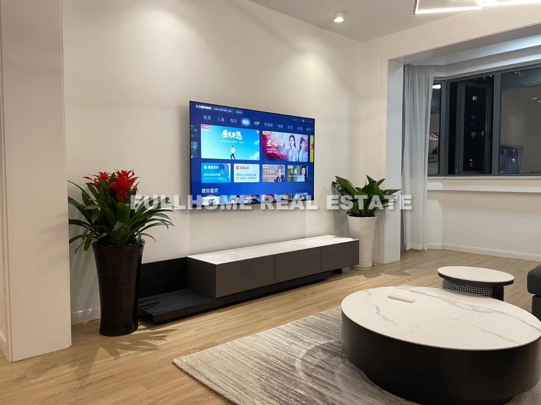 Same compound: Nanhong Apartment, 2 bedrooms in Shanghai