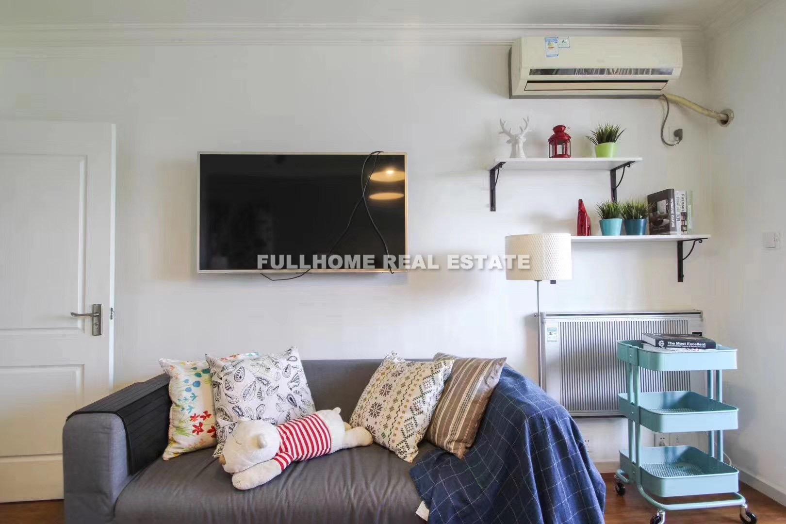 Same compound: Huaihai Mansion, 1 bedrooms in Shanghai