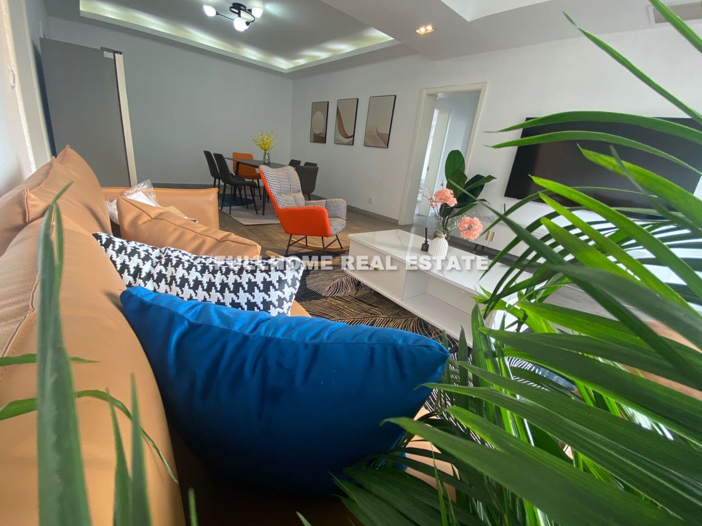 Minghua Mansion - 3 bedroom apartment in Shanghai, Downtown, Downtown