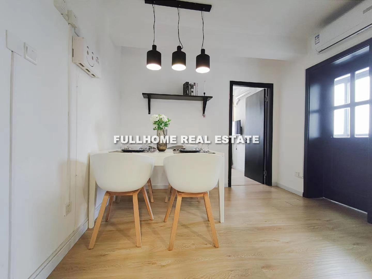 Same compound: Huaqiang Apartment, 2 bedrooms in Shanghai