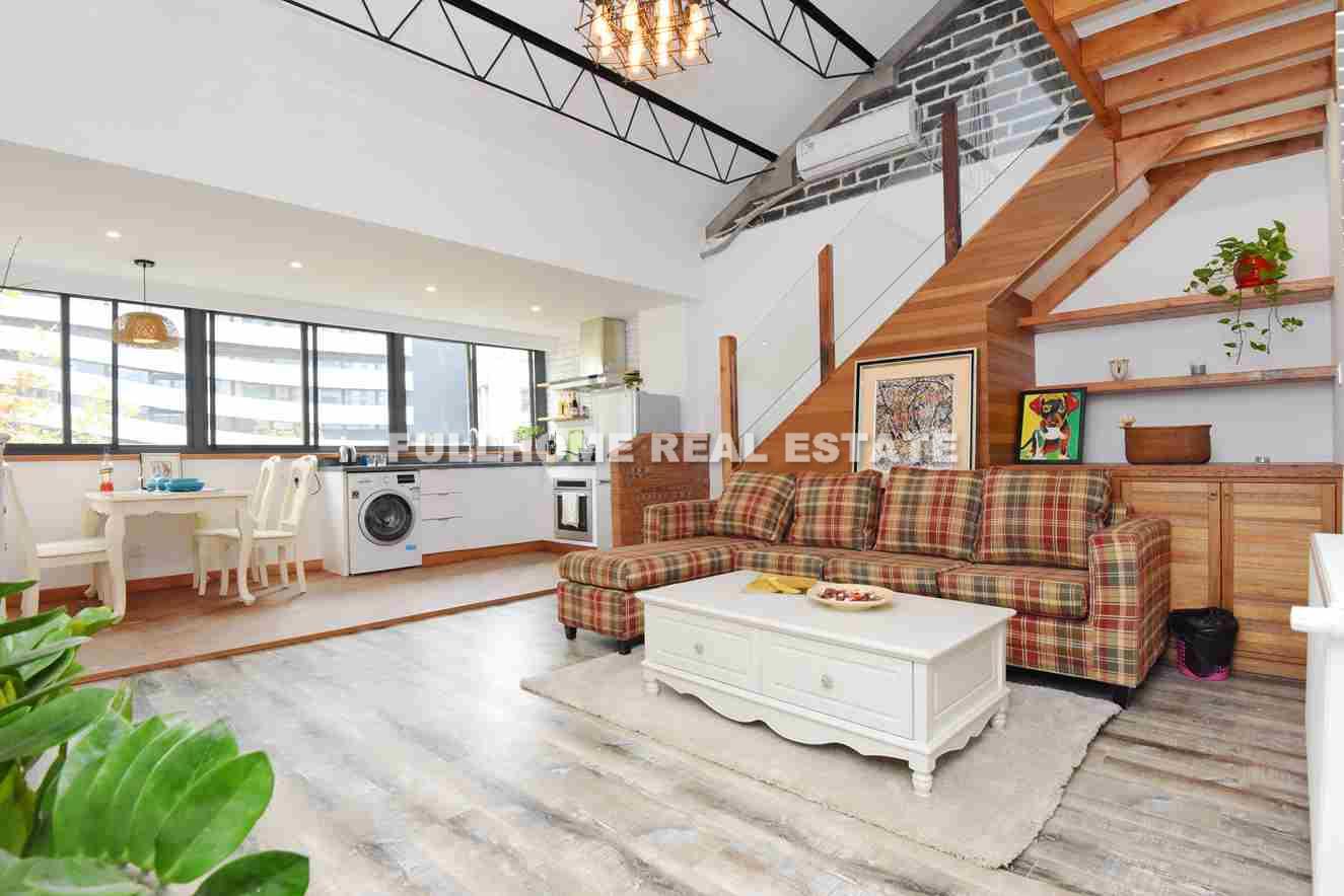 Lane 100-2000 West Nan Jing Road Old House - 2 bedroom apartment in Shanghai, Downtown, Downtown