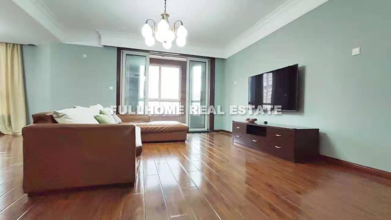 Hua Li Jia Zu - 3 bedroom apartment in Shanghai, Gubei, Hongqiao