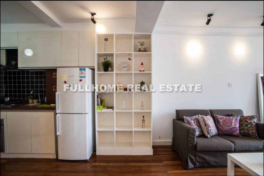 Same compound: Kangping Apartment, 1 bedrooms in Shanghai