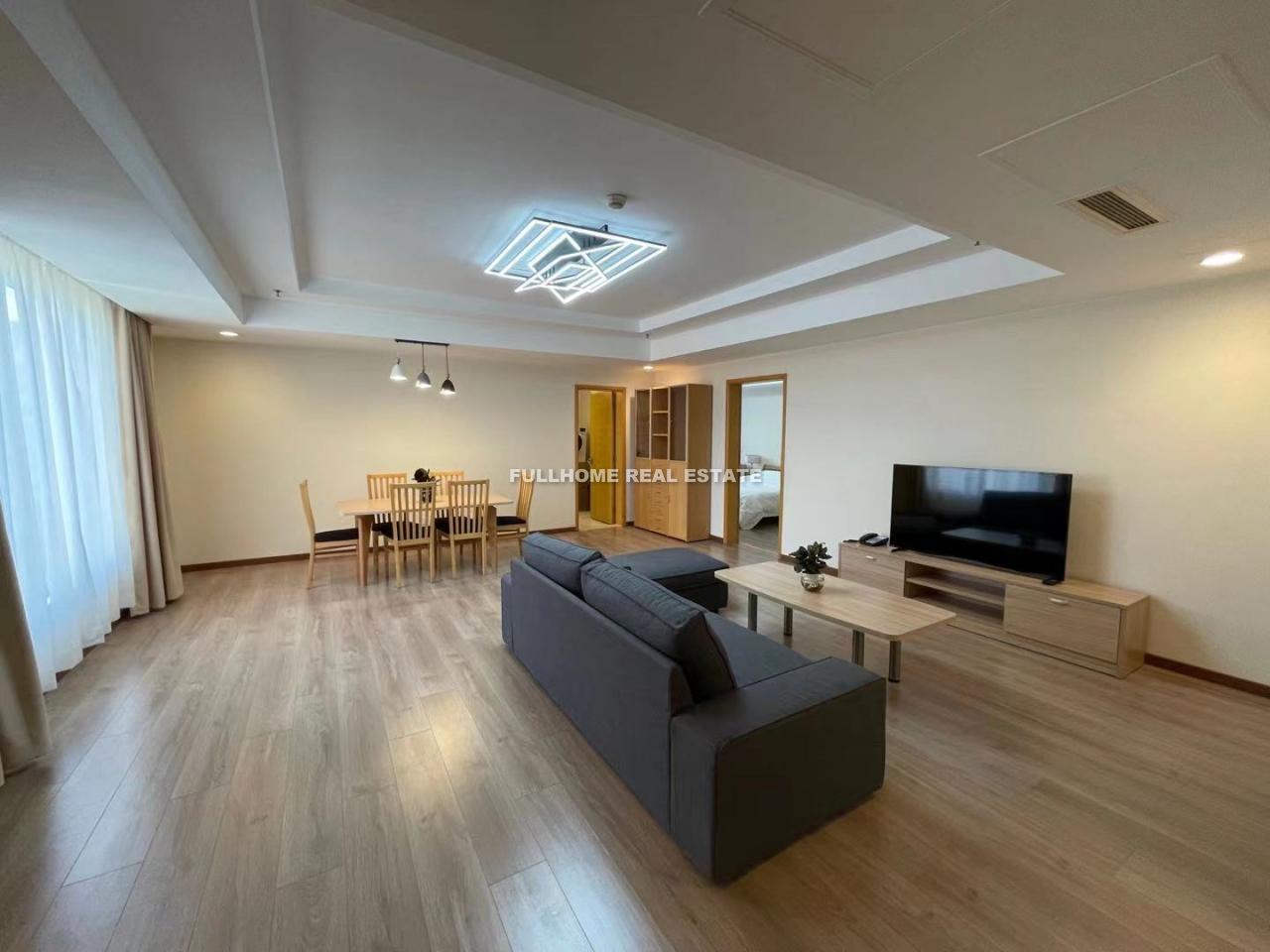 Same compound: East Lake Apartment, 3 bedrooms in Beijing