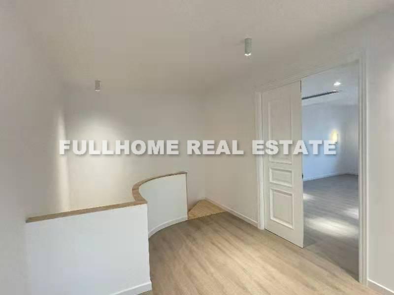 Lane 1-400 Danshui Road Old House	 - 4 bedroom apartment in Shanghai, Xintiandi, Downtown