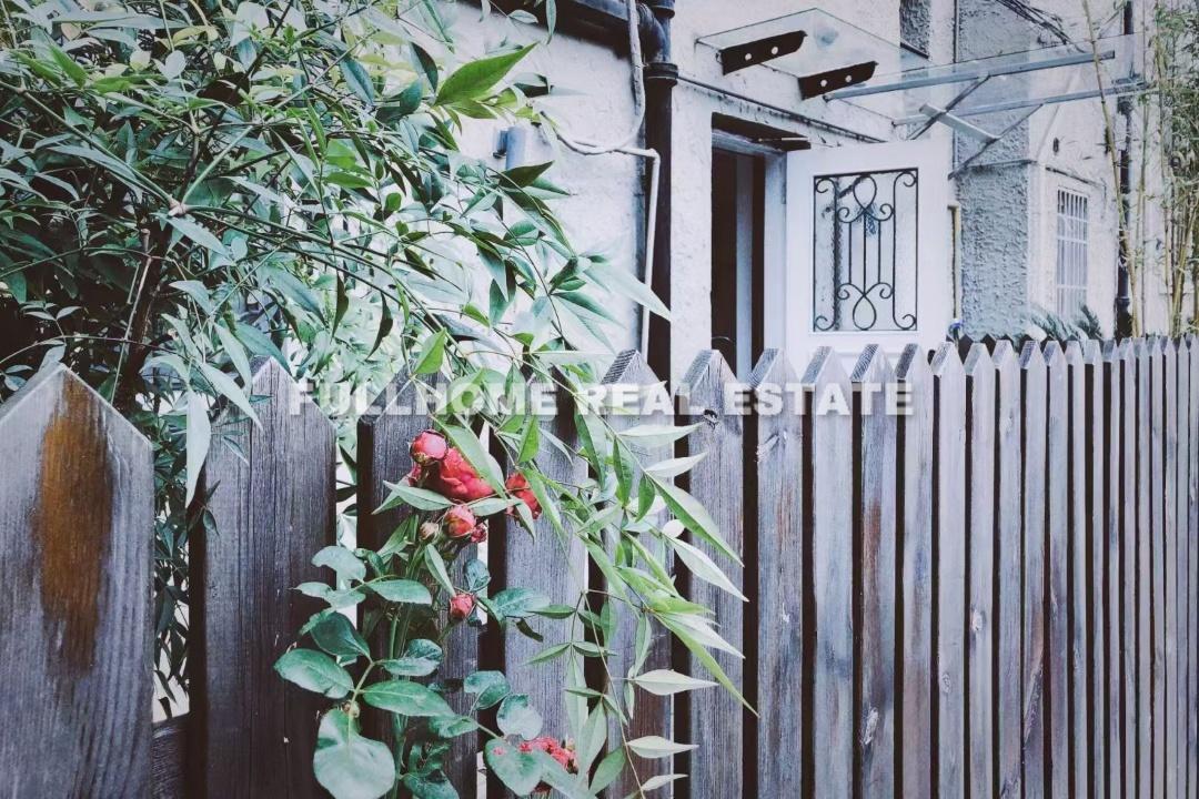 Lane 1501-2500 Middle Huaihai Road Old House	 - Interior view 5, Shanghai rental property