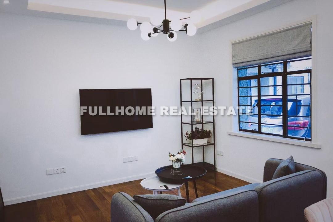 Lane 1501-2500 Middle Huaihai Road Old House	 - 1 bedroom apartment in Shanghai, FFC, Downtown