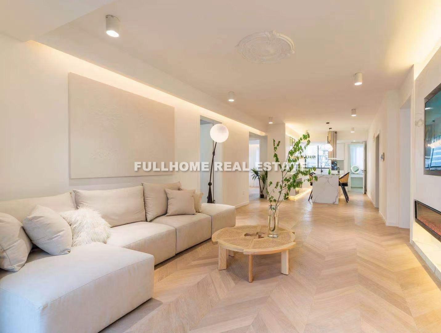 Yong Ye Apartment - 3 bedroom apartment in Shanghai, Xintiandi, Downtown