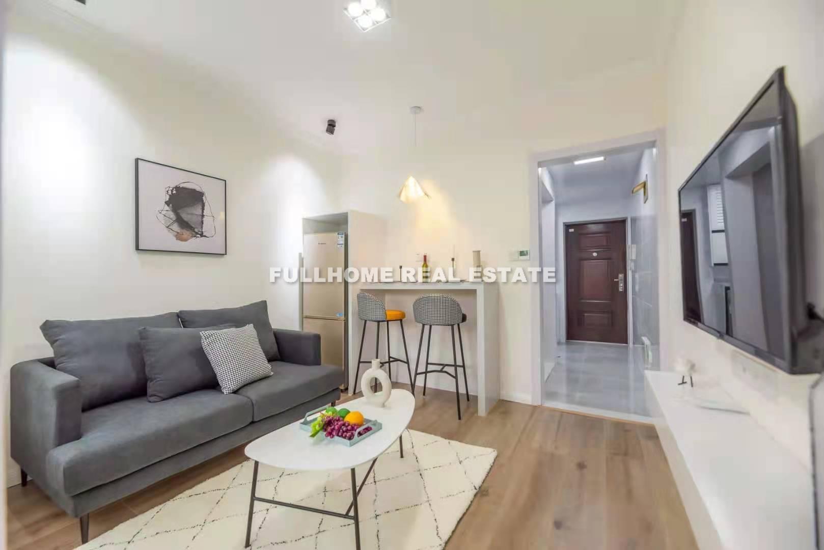 Same compound: Lane1-500 Nandan Road Old House, 1 bedrooms in Shanghai