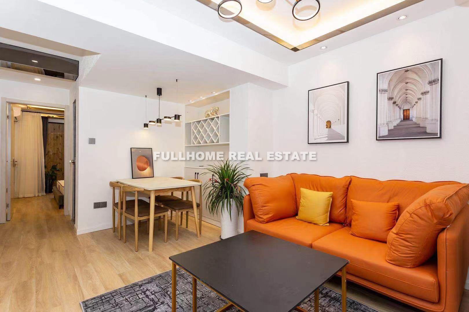 Same compound: No.100-300 Guangyuan Road Old House, 2 bedrooms in Shanghai