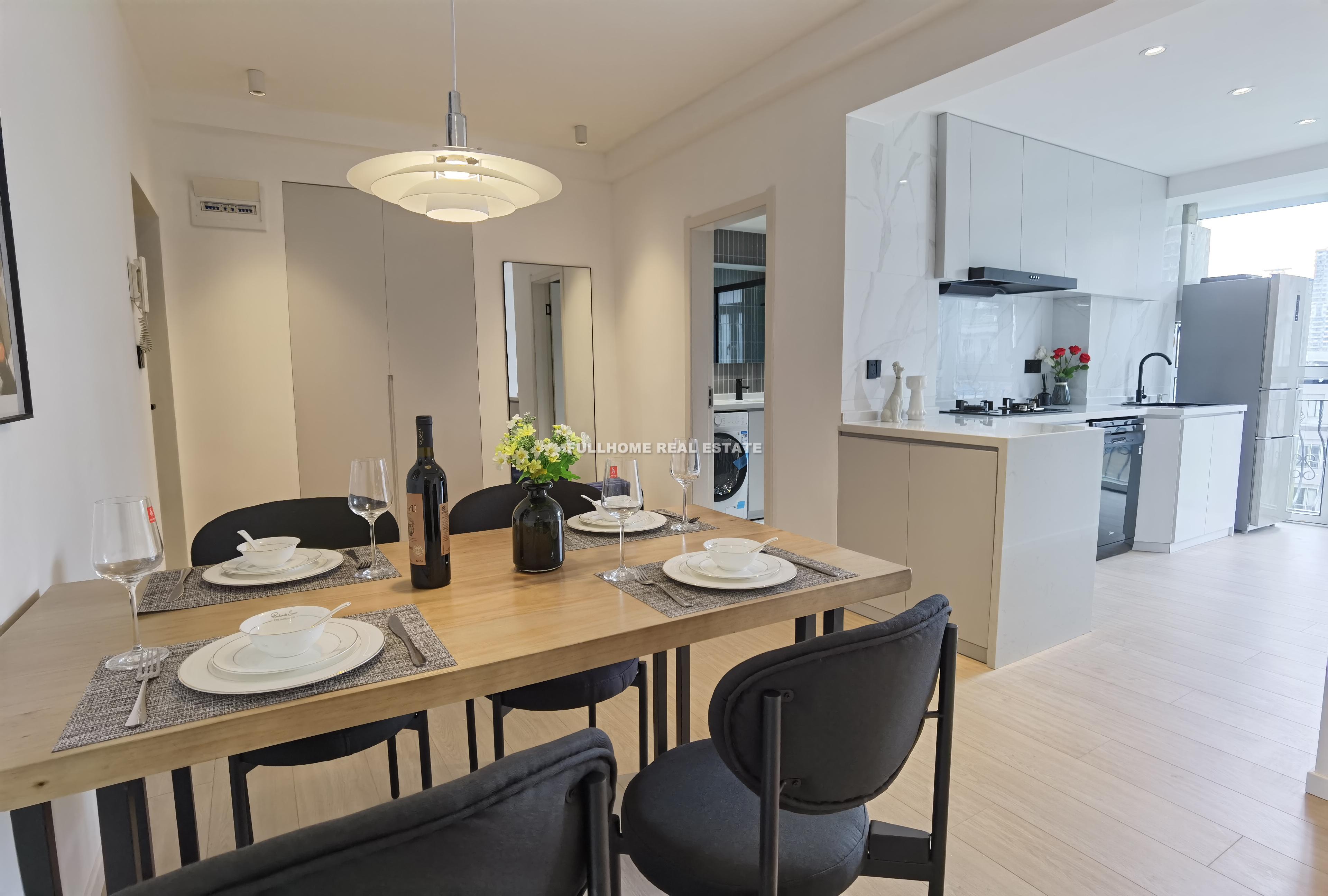 Zhongshan Apartment - 3 bedroom apartment in Shanghai, Zhongshan Park, Downtown