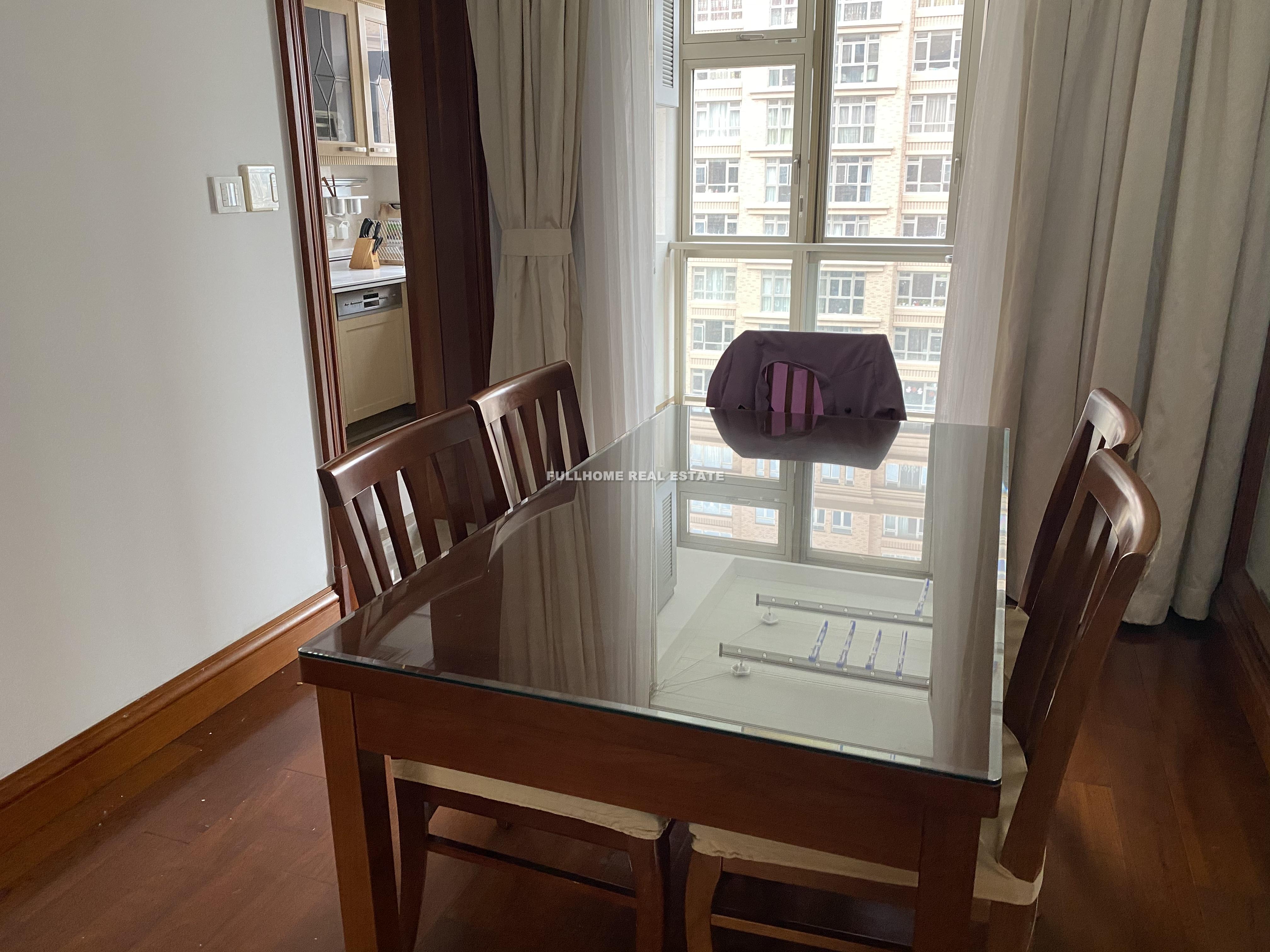 Same compound: Xu Hui Garden Serviced Apartment, 3 bedrooms in Shanghai
