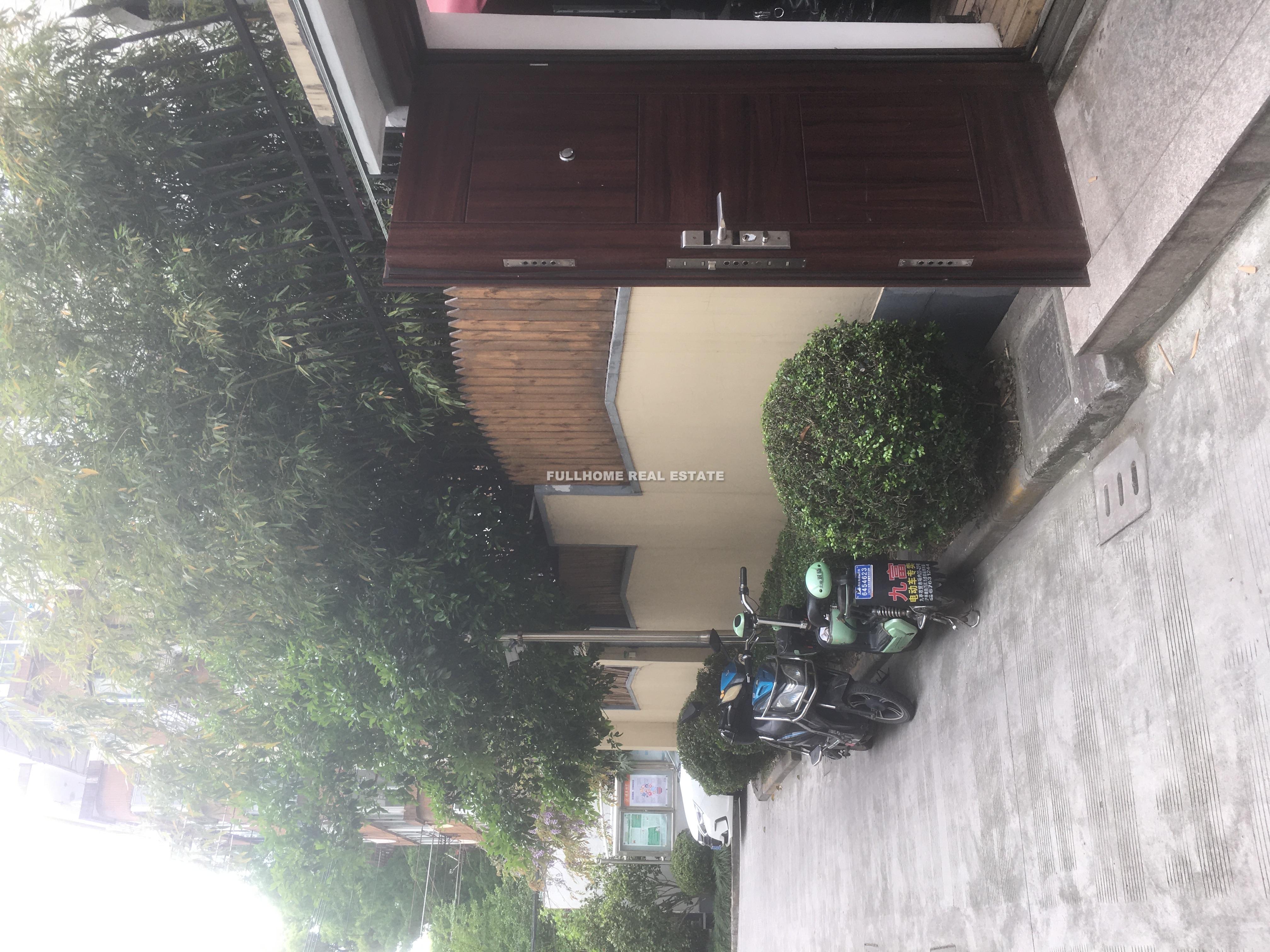 Lane 1-500 Wanpin Road Old House	 - Interior view 13, Shanghai rental property