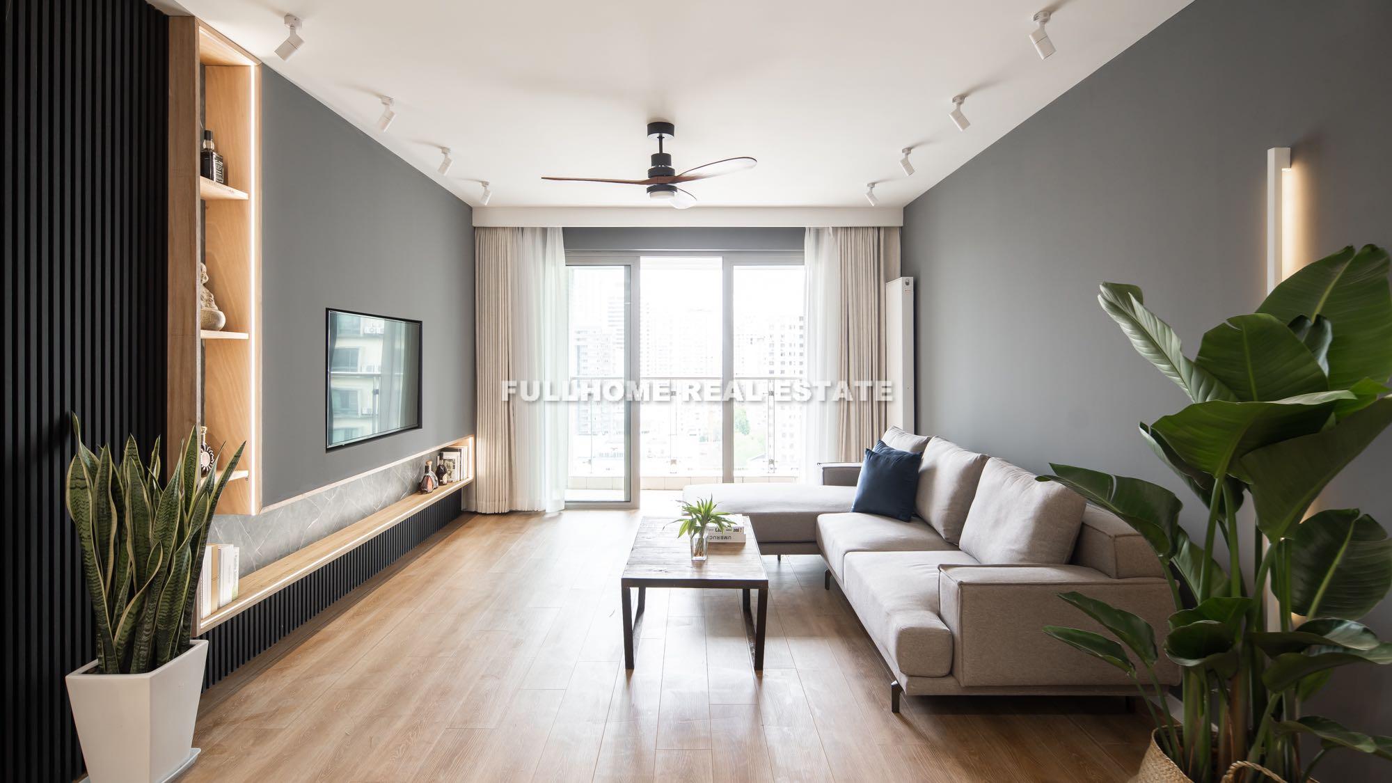 Novel Century - 3 bedroom apartment in Shanghai, Xujiahui, Downtown
