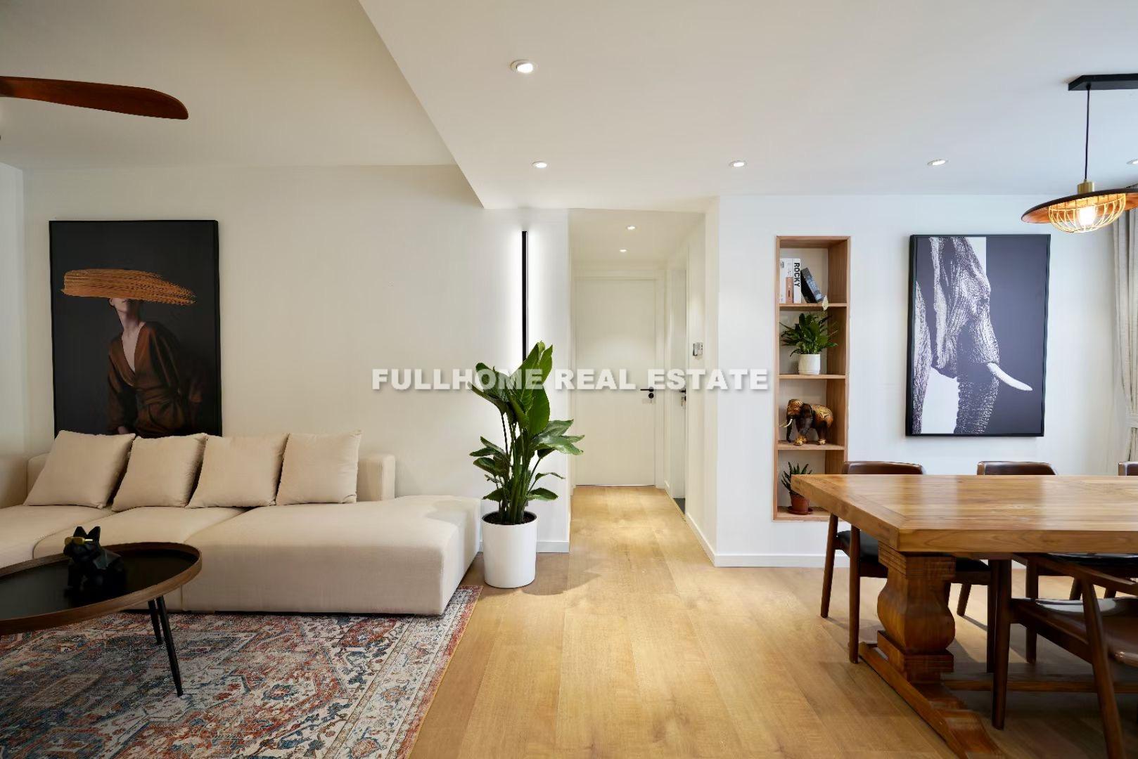 Lane 200-300 Wuxing Road Old House - 2 bedroom apartment in Shanghai, Xujiahui, Downtown