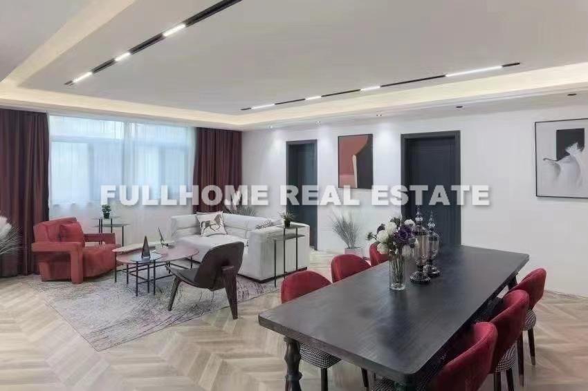 Same compound: Dahui Garden, 3 bedrooms in Shanghai