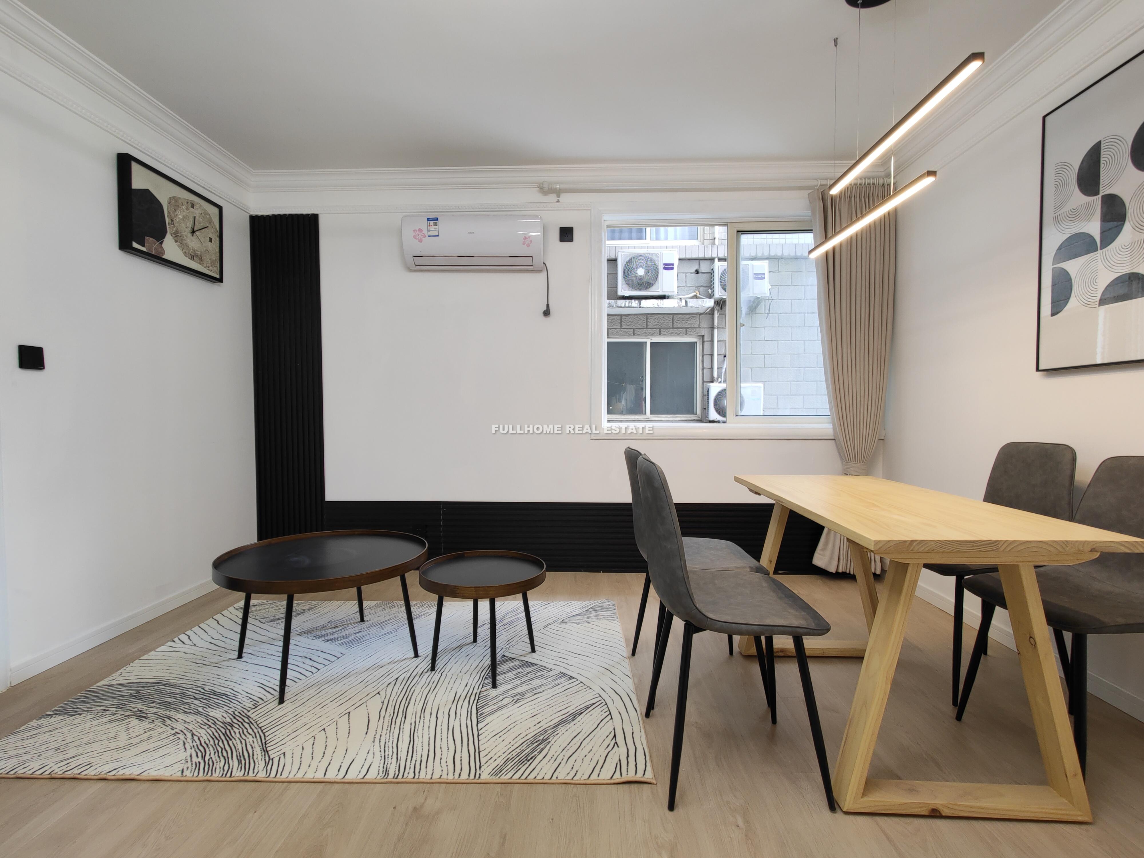 Same compound: Changshou Apartment, 2 bedrooms in Shanghai