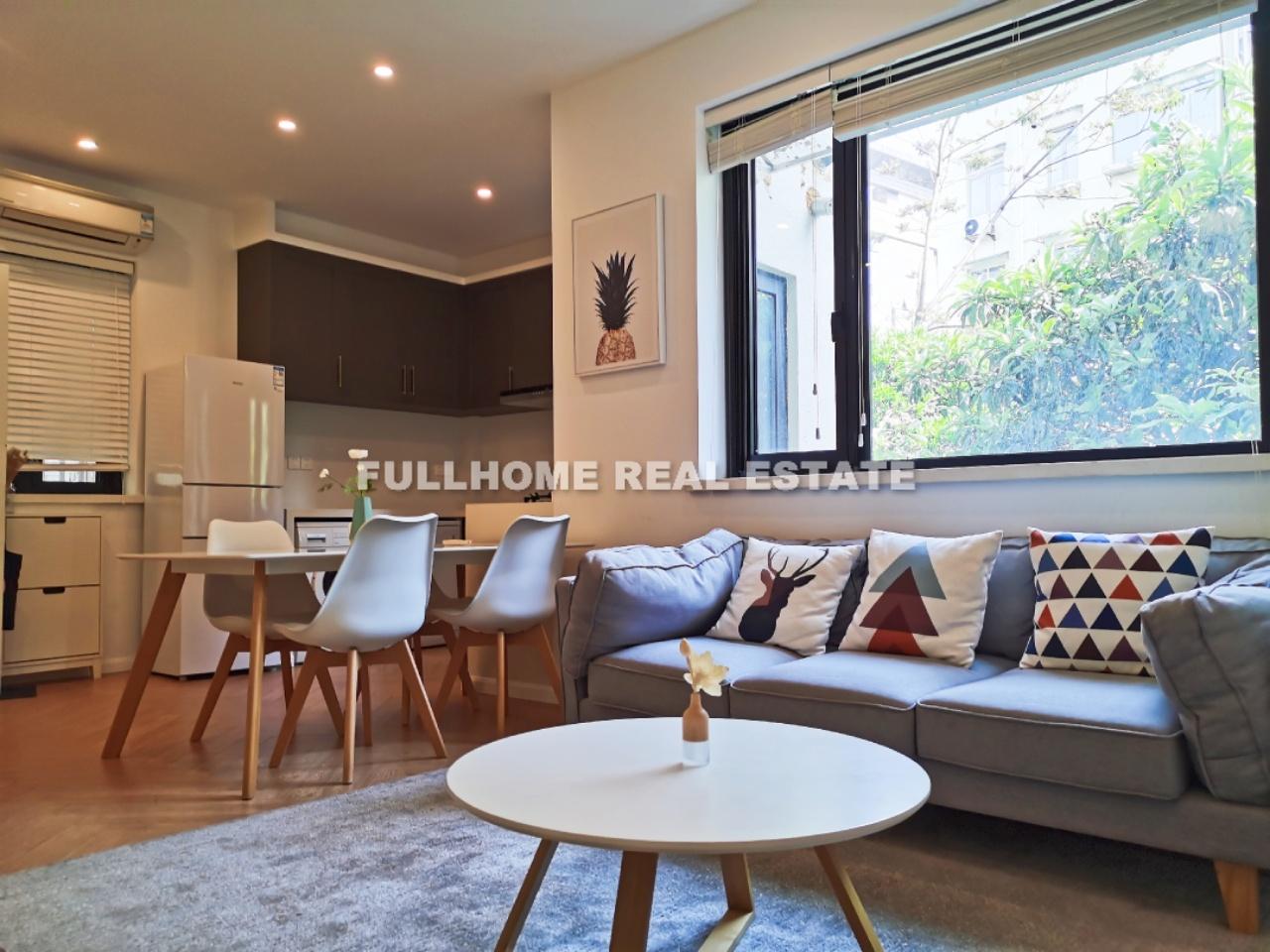 Lane 1501-2500 Middle Huaihai Road Old House	 - 2 bedroom apartment in Shanghai, FFC, Downtown