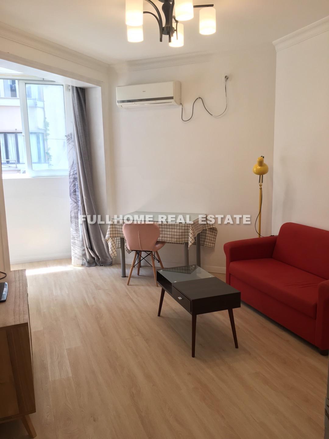 Lane1-500 Tianping Road Old House - 1 bedroom apartment in Shanghai, Xujiahui, Downtown