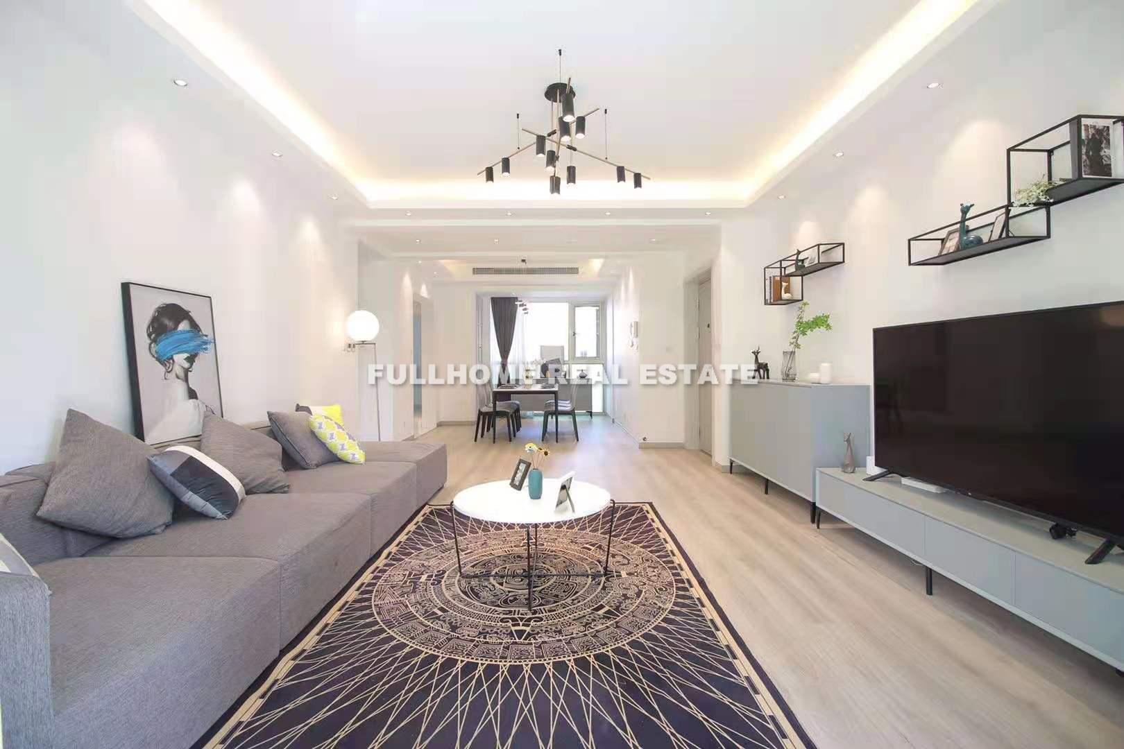 Shanghai Beach Xingchangcheng - 3 bedroom apartment in Shanghai, People Square, Downtown