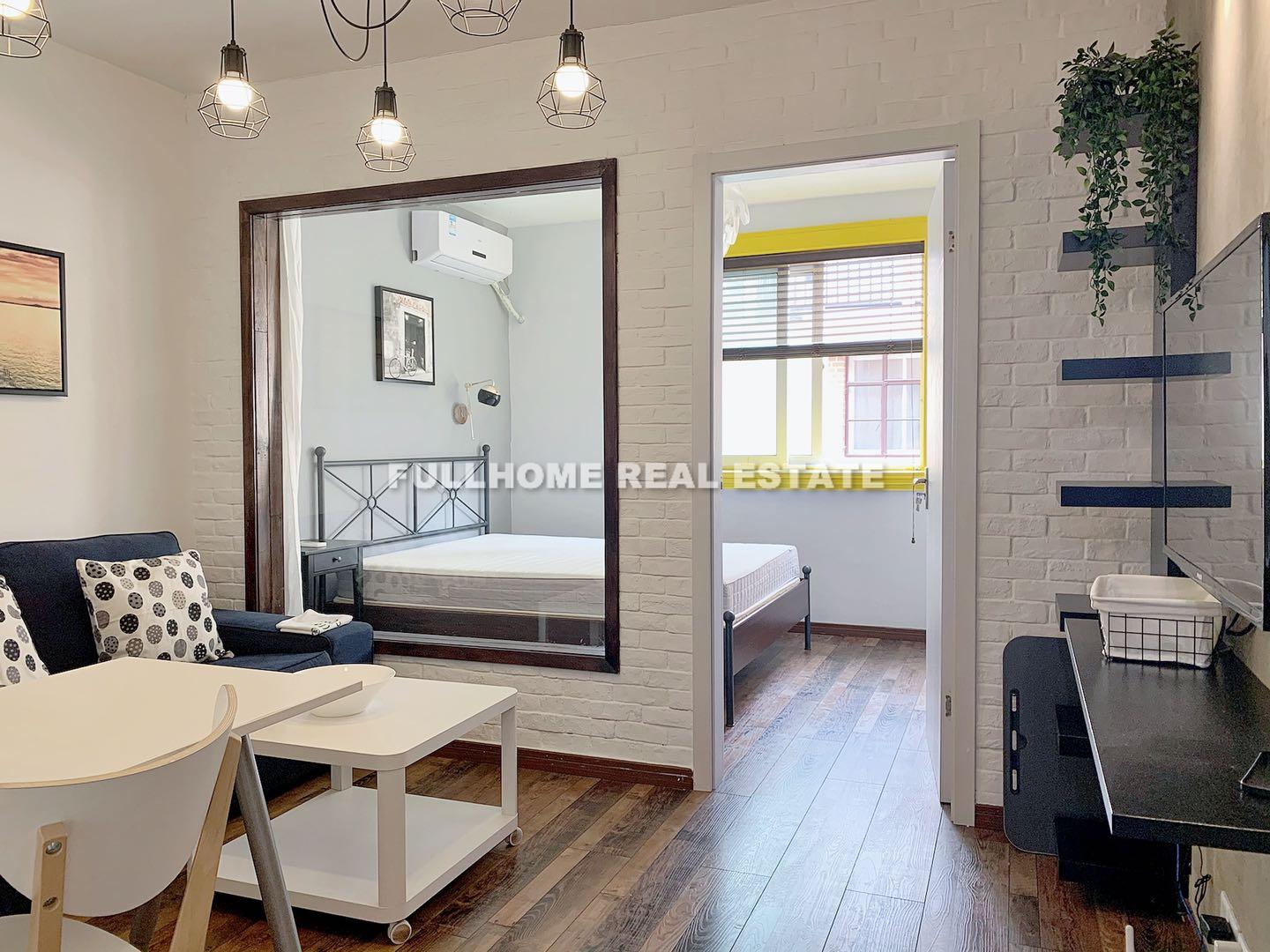 No.1000-1600 West Beijing Road Old House - 2 bedroom apartment in Shanghai, People Square, Downtown