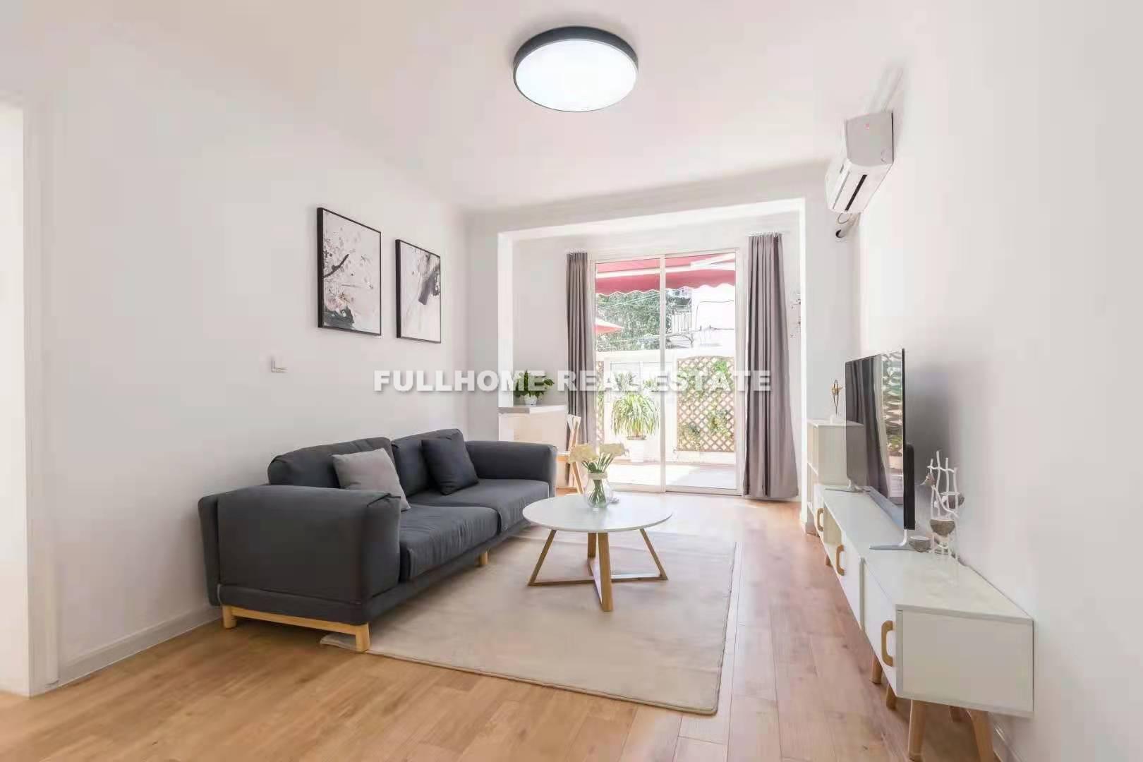 Lane 200-500 South Xiang Yang Road Old House - 1 bedroom apartment in Shanghai, Downtown, Downtown