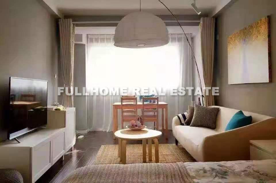 Similar property: Dongchang Mansion, 2 bedrooms, 72 sqm in Shanghai