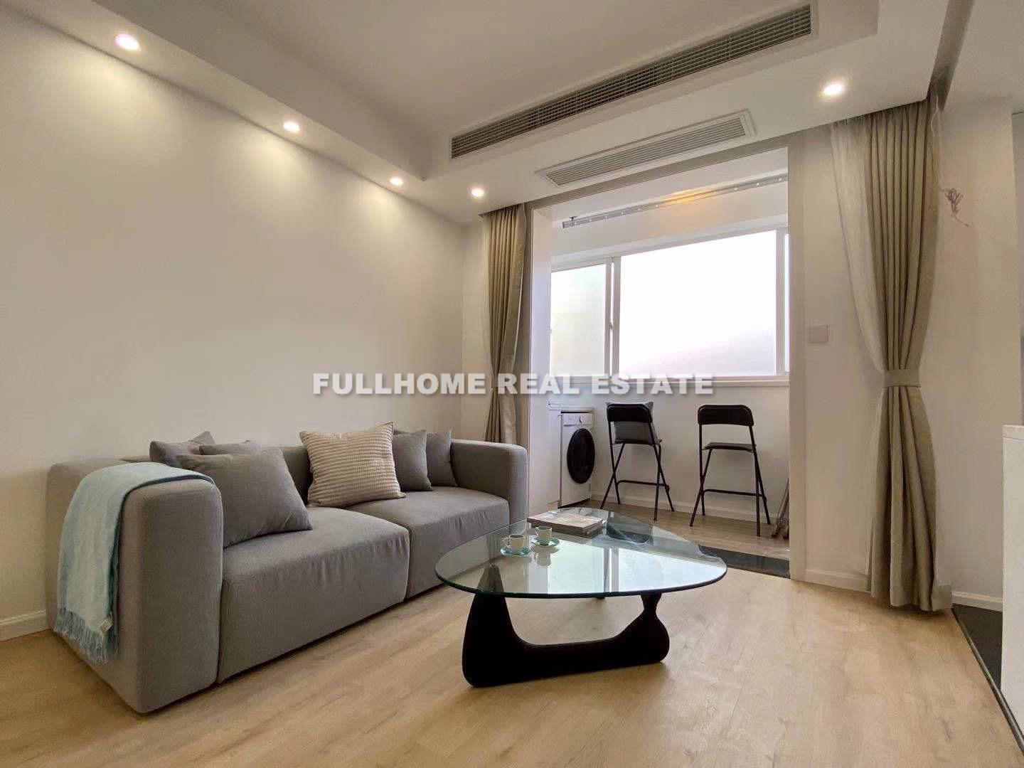 Same compound: Jiaxuan Garden, 1 bedrooms in Shanghai