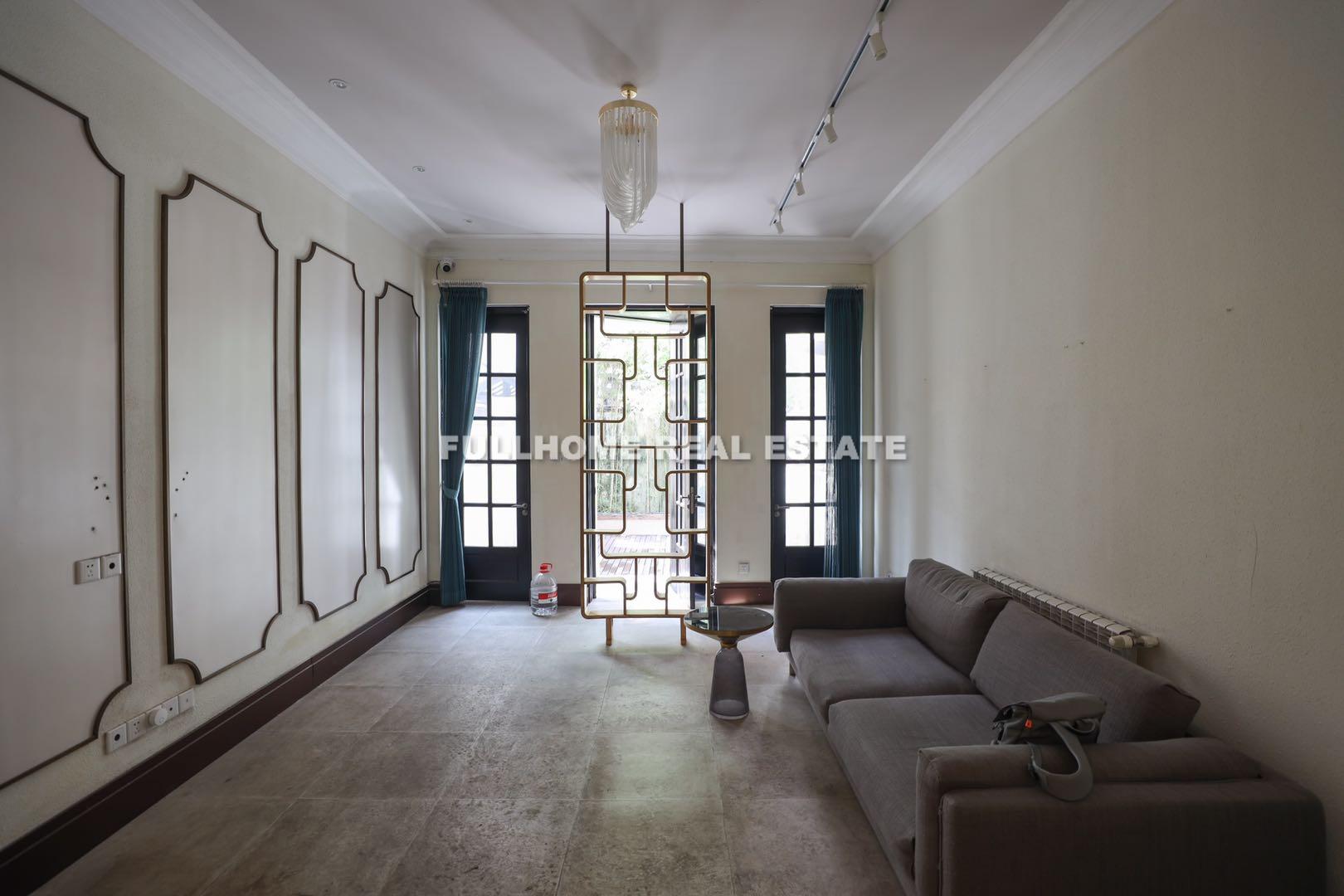 Lane 1-1000 Nanchang Road Old House - 4 bedroom apartment in Shanghai, FFC, Downtown