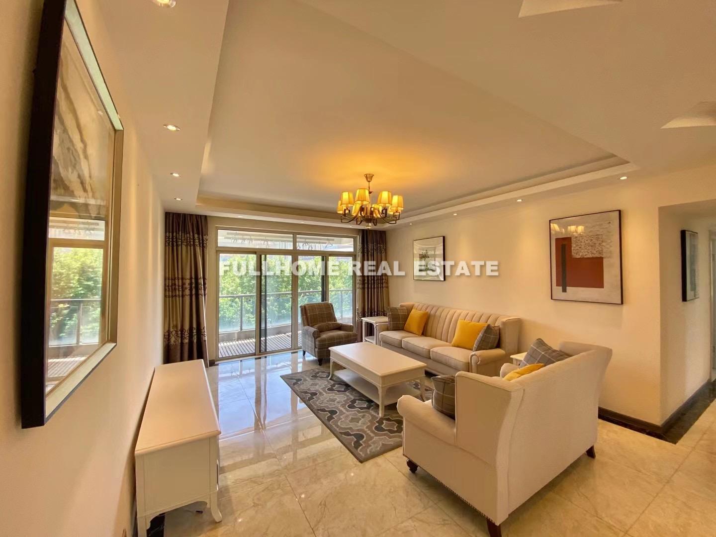 International City - 3 bedroom apartment in Shanghai, Century Park and Lianyang, Pudong