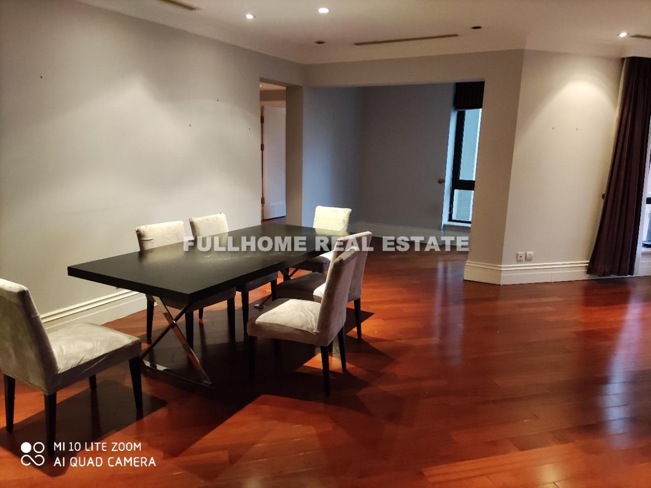 Chateau Pinnacle - 4 bedroom apartment in Shanghai, Jing An, Downtown
