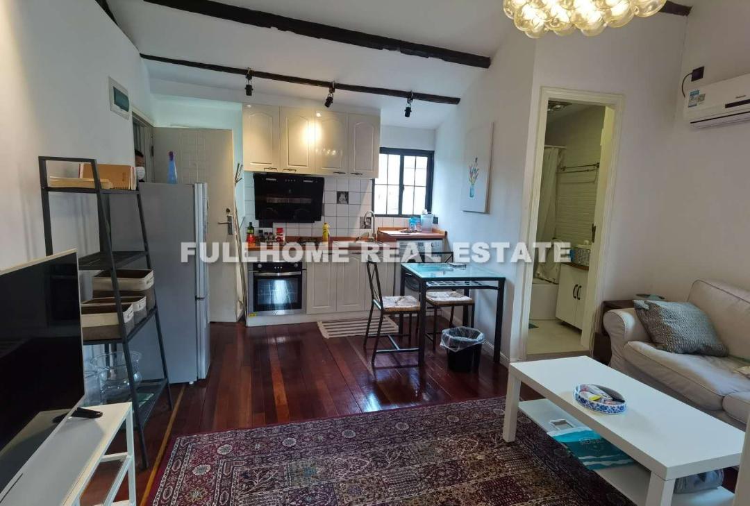 Lane 200-500 South Xiang Yang Road Old House - 1 bedroom apartment in Shanghai, Downtown, Downtown