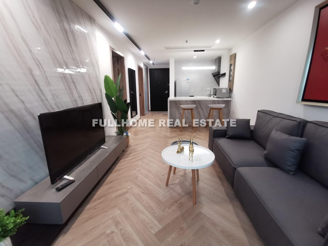Same compound: Hong Kong Plaza, 2 bedrooms in Shanghai