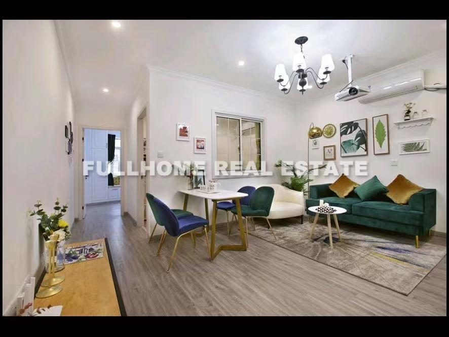 Lane 1-1000 Weihai Road Old House - 2 bedroom apartment in Shanghai, , 