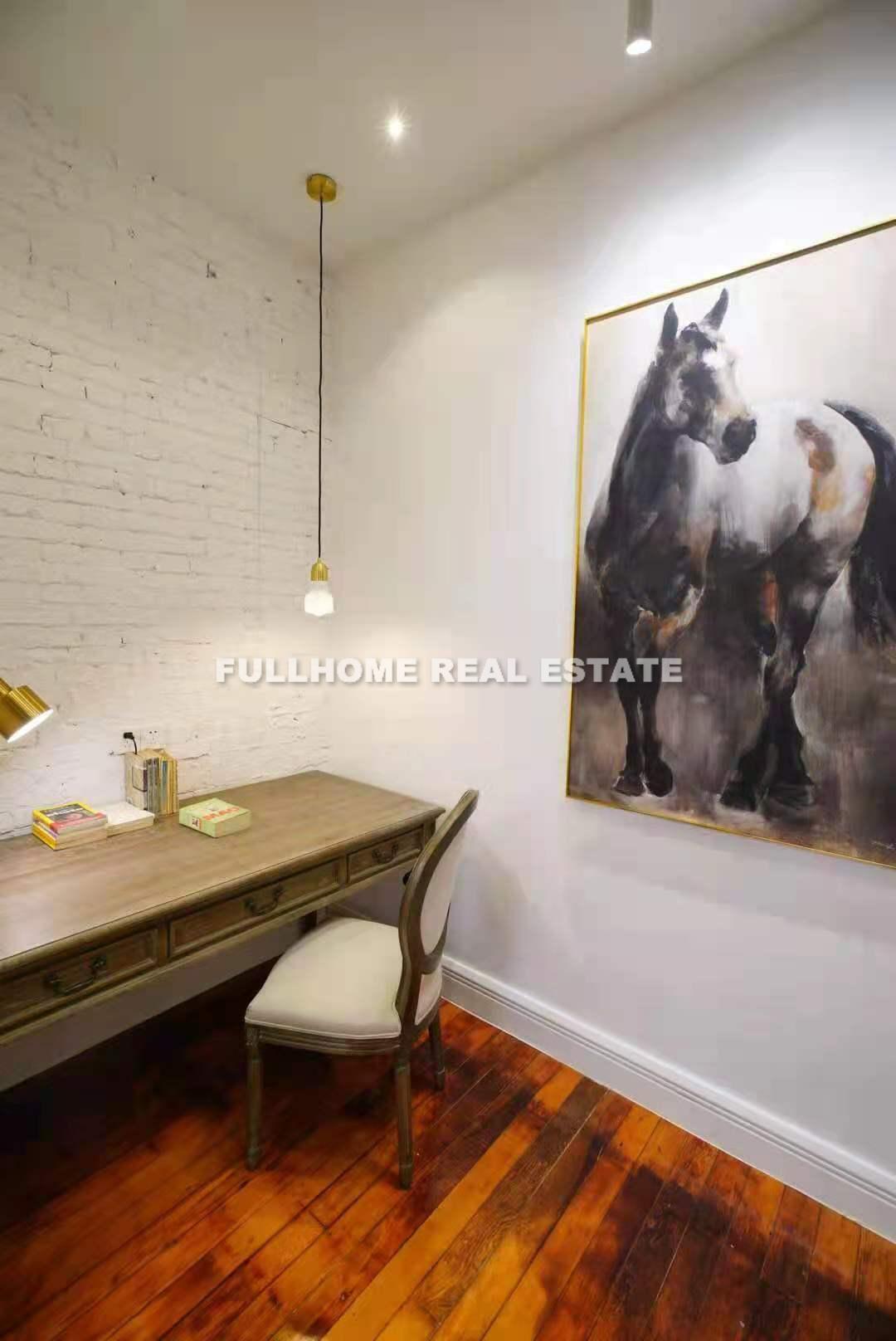 Lane1-500 Wuyuan Road Old House - 2 bedroom apartment in Shanghai, Xujiahui, Downtown