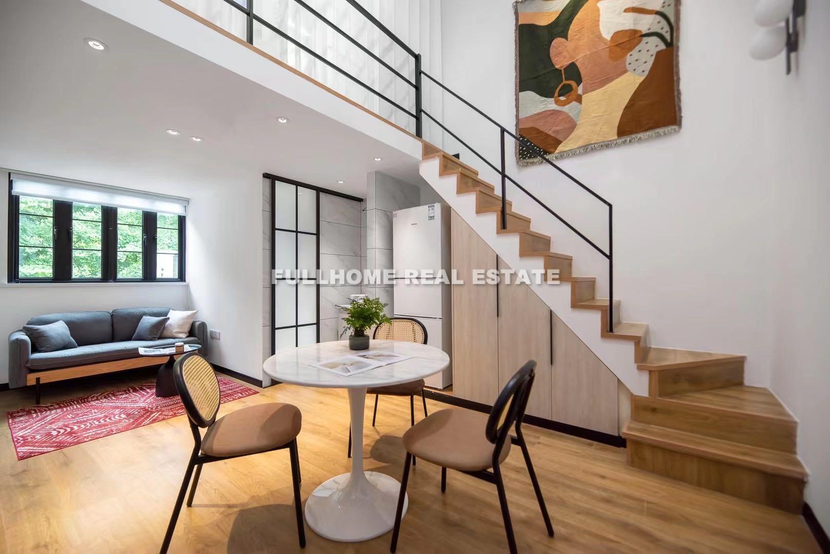 Lane 500-1200 Middle Yanan Road Old House - 1 bedroom apartment in Shanghai, Jing An, Downtown