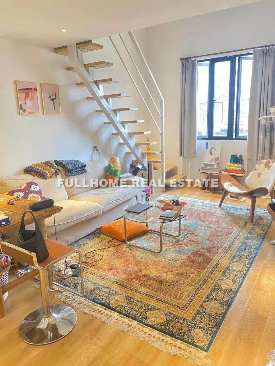 Similar property: Lane 1-300 Yongjia Road Old House , 1 bedrooms, 60 sqm in Shanghai