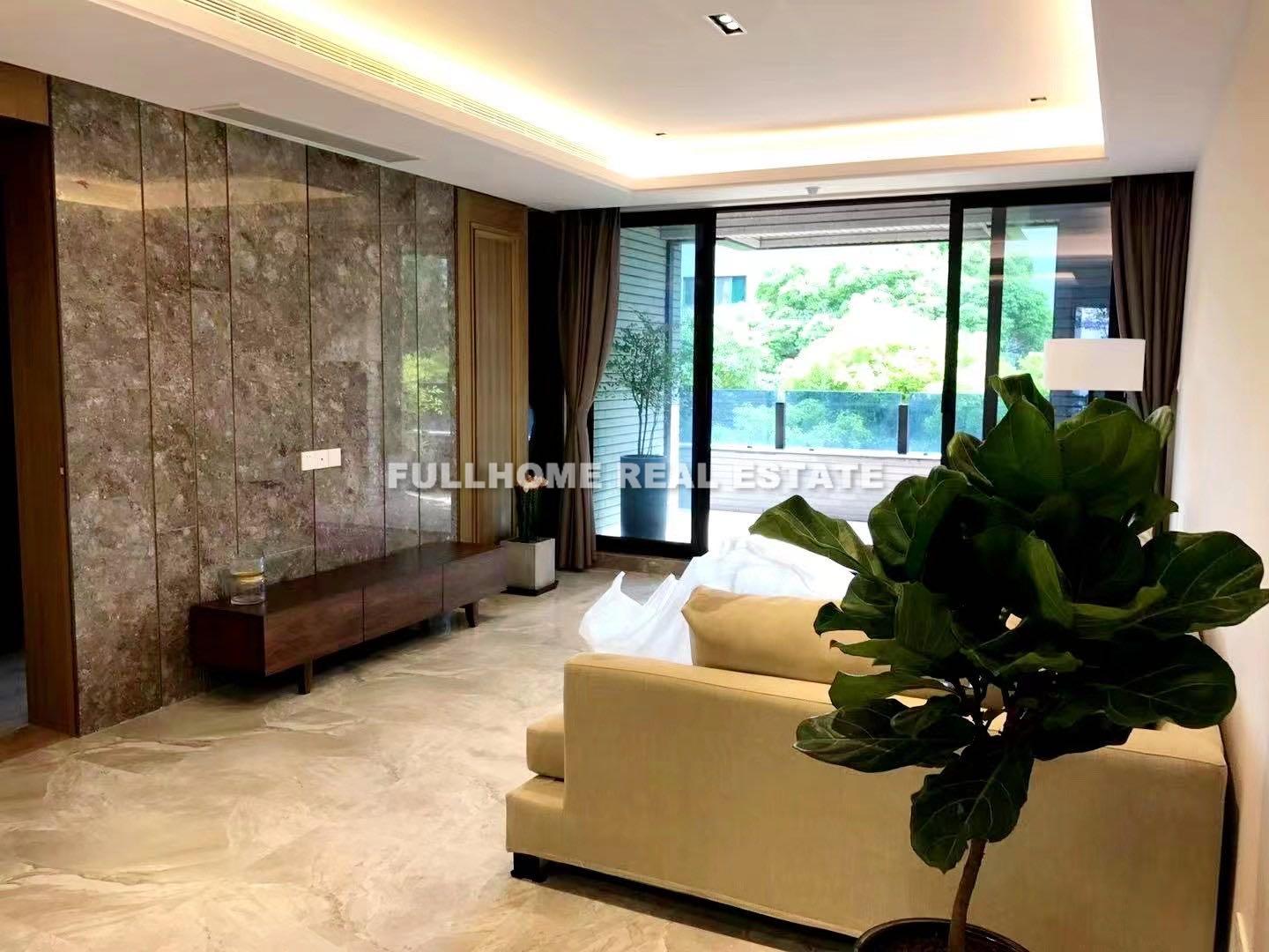 Same compound: SUHE RONGJING, 3 bedrooms in Shanghai