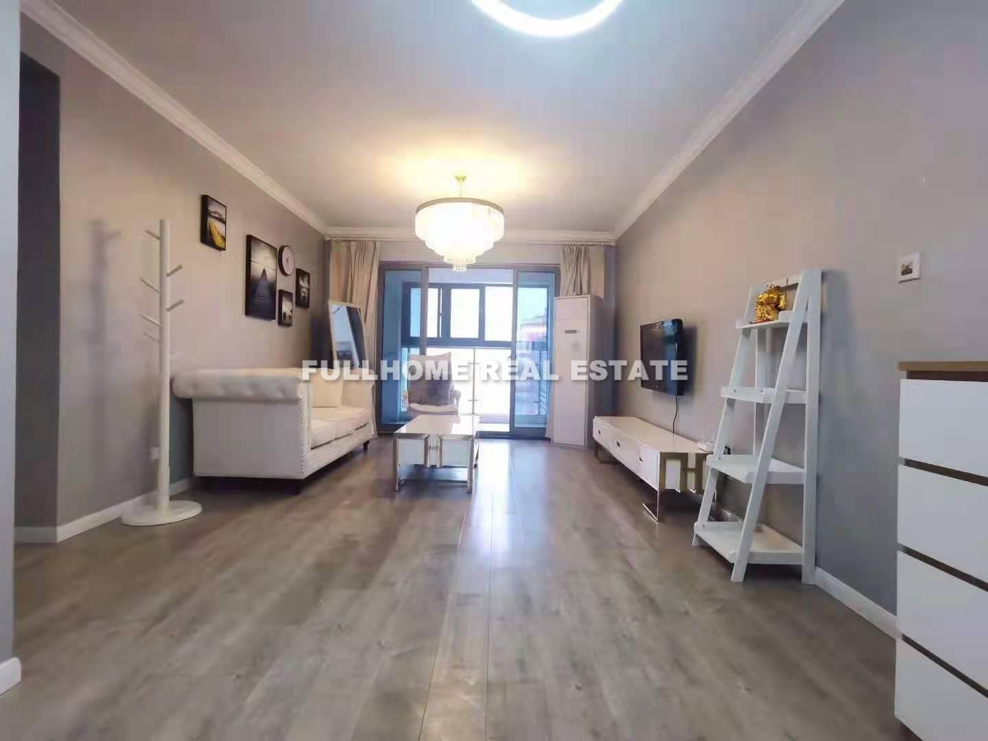 Same compound: Changshou Garden, 3 bedrooms in Shanghai